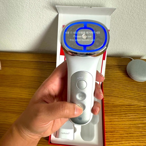 BRAND NEW Medicube Age-R Ussera Deepshot - Picture 3 of 5